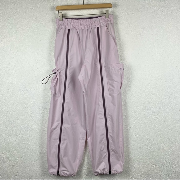 Athleta Stay Fly Cargo Pants Pink size Small - Picture 4 of 14